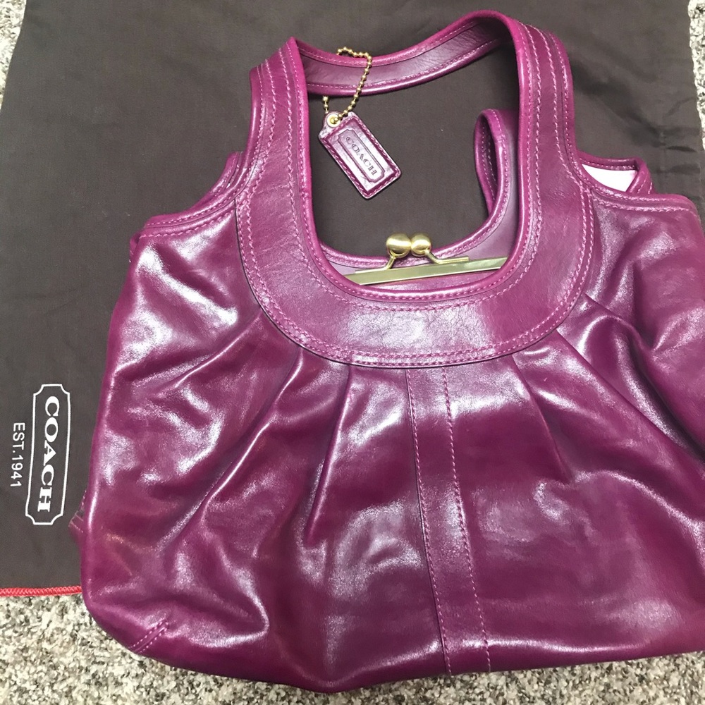 COACH HANDBAG